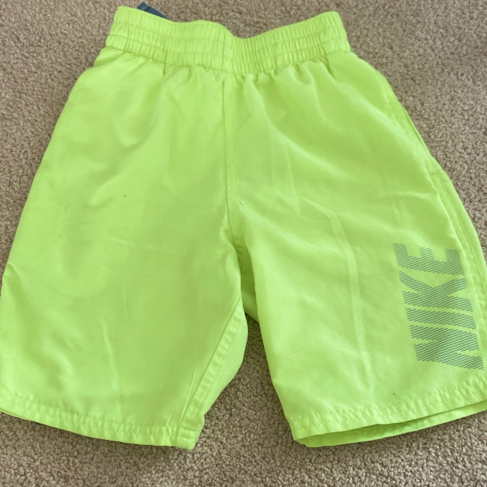 Nike shorts in good used condition size small boy 8 to 10 years